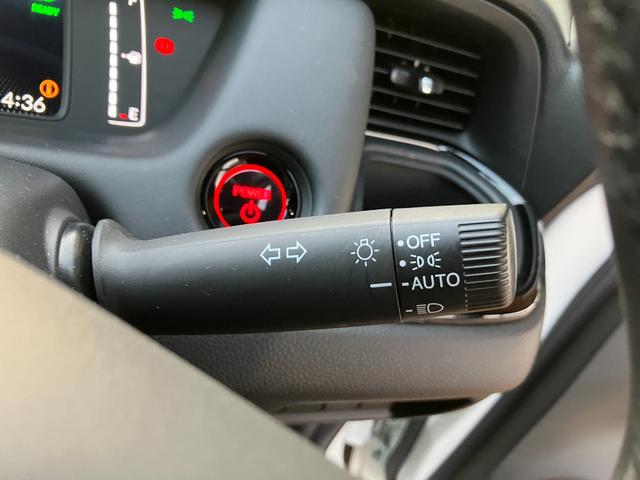 フィット ｅ：ＨＥＶホーム　ブラックスタイル　ホンダセンシング　マルチビューカメラシステム　ナビ　ＴＶ　ブラインドスポットインフォメーション／後退出庫サポート　ＬＥＤヘッドライト　ＥＴＣ２．０　Ｂｌｕｅｔｏｏｔｈ　ＢＬＡＣＫ　ＳＴＹＬＥ専用装備（40枚目）