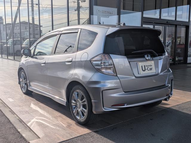 フィット RS ワンオーナー パドルシフト ギャザーズナビ TV CD/DVD オートエアコン キーレスエントリー ETC 純正16インチアルミホイール(10枚目)