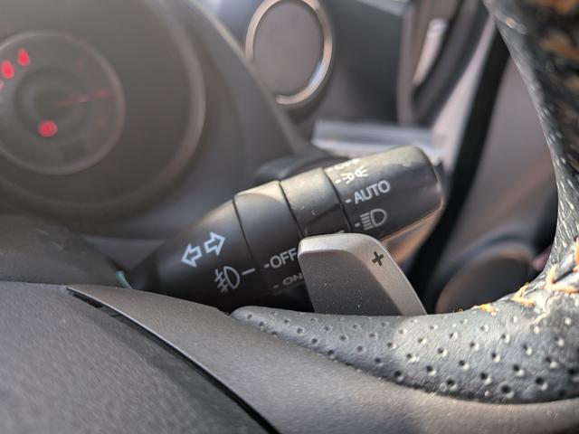 フィット RS ワンオーナー パドルシフト ギャザーズナビ TV CD/DVD オートエアコン キーレスエントリー ETC 純正16インチアルミホイール(28枚目)