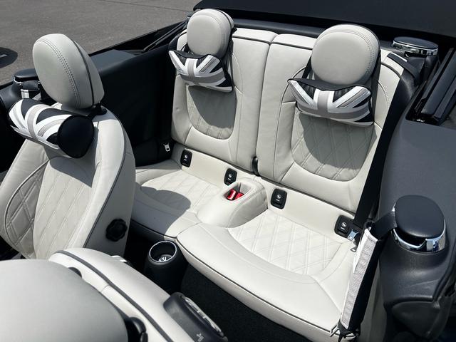 ＭＩＮＩ クーパーＳ　コンバーチブル　シーサイド・エディション　３０周年記念特別仕様車　１８０台限定　純正ナビ＆アクティブクルーズコントロール付車　カリビアンアクア　本革シート　ｈａｒｍａｎ／ｋａｒｄｏｎ　ビルシュタイン（30枚目）