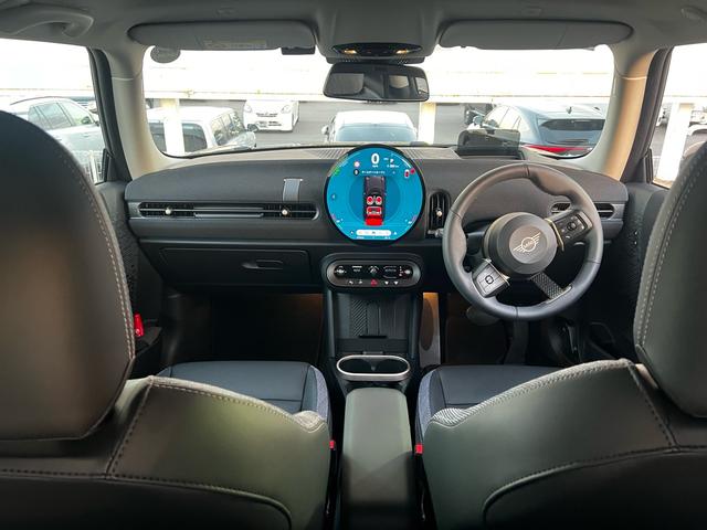 MINI クーパーS クラシック・トリム オプション18インチAW 1オーナー 禁煙 ドライビングアシスタント パーキングアシストアダプティブLEDヘッドライト 純正ナビ アップルカープレイ バックカメラ(2枚目)