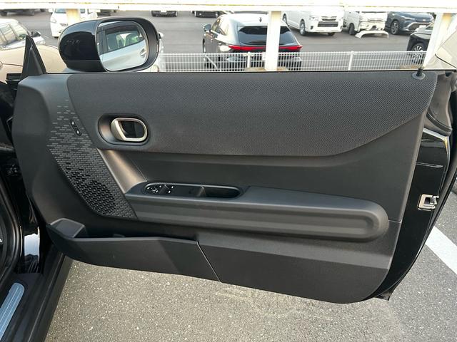 MINI クーパーS クラシック・トリム オプション18インチAW 1オーナー 禁煙 ドライビングアシスタント パーキングアシストアダプティブLEDヘッドライト 純正ナビ アップルカープレイ バックカメラ(4枚目)