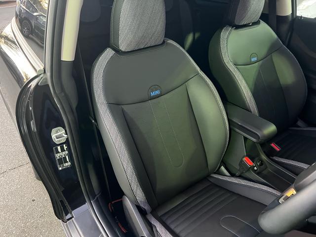 MINI クーパーS クラシック・トリム オプション18インチAW 1オーナー 禁煙 ドライビングアシスタント パーキングアシストアダプティブLEDヘッドライト 純正ナビ アップルカープレイ バックカメラ(9枚目)