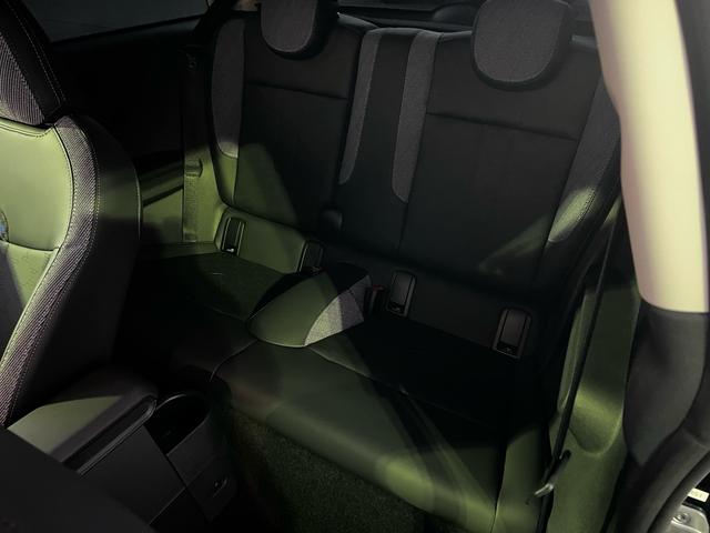 MINI クーパーS クラシック・トリム オプション18インチAW 1オーナー 禁煙 ドライビングアシスタント パーキングアシストアダプティブLEDヘッドライト 純正ナビ アップルカープレイ バックカメラ(26枚目)