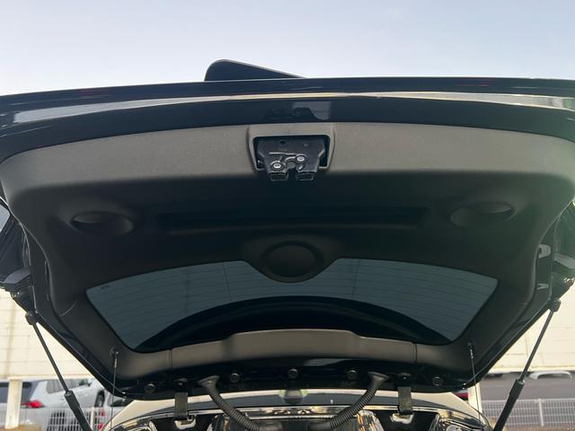 MINI クーパーS クラシック・トリム オプション18インチAW 1オーナー 禁煙 ドライビングアシスタント パーキングアシストアダプティブLEDヘッドライト 純正ナビ アップルカープレイ バックカメラ(27枚目)