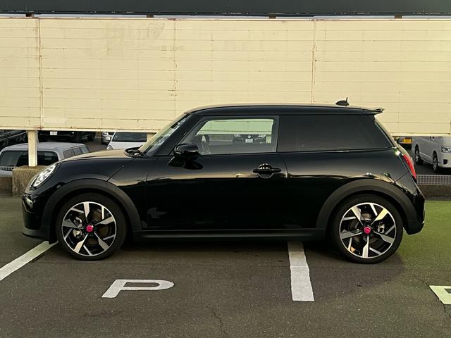 MINI クーパーS クラシック・トリム オプション18インチAW 1オーナー 禁煙 ドライビングアシスタント パーキングアシストアダプティブLEDヘッドライト 純正ナビ アップルカープレイ バックカメラ(43枚目)