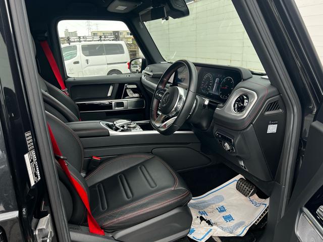 Gクラス G350d AMGライン アダプティブダンピングシステム ラグジュアリーパッケージ サンルーフ Burmesterサウンド 黒革シート レッドシートベルト カープレイ 360°カメラ 前後ドラレコ 1オーナー(7枚目)