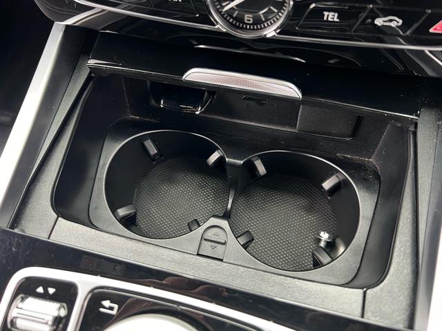 Gクラス G350d AMGライン アダプティブダンピングシステム ラグジュアリーパッケージ サンルーフ Burmesterサウンド 黒革シート レッドシートベルト カープレイ 360°カメラ 前後ドラレコ 1オーナー(21枚目)