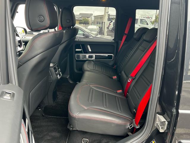 Gクラス G350d AMGライン アダプティブダンピングシステム ラグジュアリーパッケージ サンルーフ Burmesterサウンド 黒革シート レッドシートベルト カープレイ 360°カメラ 前後ドラレコ 1オーナー(37枚目)