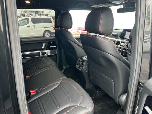 Gクラス G350d AMGライン アダプティブダンピングシステム ラグジュアリーパッケージ サンルーフ Burmesterサウンド 黒革シート レッドシートベルト カープレイ 360°カメラ 前後ドラレコ 1オーナー(41枚目)