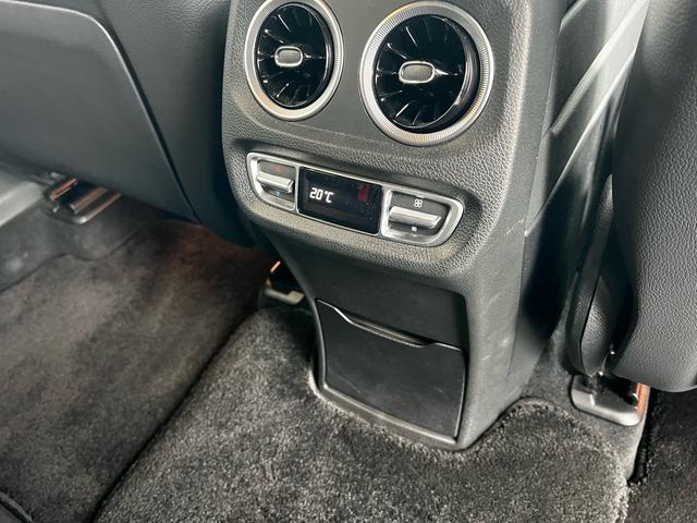 Gクラス G350d AMGライン アダプティブダンピングシステム ラグジュアリーパッケージ サンルーフ Burmesterサウンド 黒革シート レッドシートベルト カープレイ 360°カメラ 前後ドラレコ 1オーナー(42枚目)