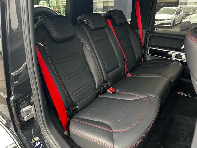 Gクラス G350d AMGライン アダプティブダンピングシステム ラグジュアリーパッケージ サンルーフ Burmesterサウンド 黒革シート レッドシートベルト カープレイ 360°カメラ 前後ドラレコ 1オーナー(43枚目)