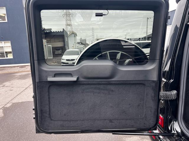 Gクラス G350d AMGライン アダプティブダンピングシステム ラグジュアリーパッケージ サンルーフ Burmesterサウンド 黒革シート レッドシートベルト カープレイ 360°カメラ 前後ドラレコ 1オーナー(44枚目)