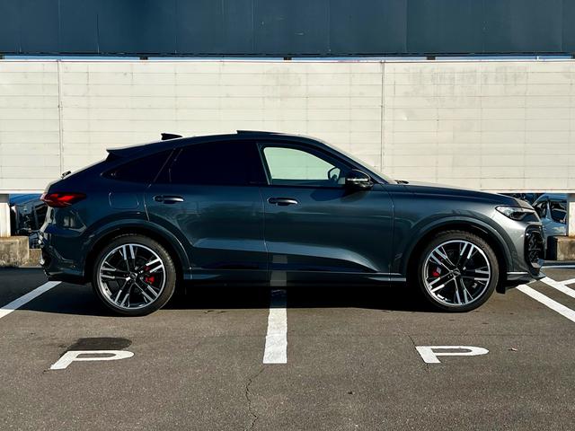 SQ5スポーツバック ベースグレード ライティング&ブラックスタイリング&ラグジュアリーパッケージ MMIexperiencepro パノラマサンルーフ AudiSport21インチAW レッドキャリパー 1オーナー 禁煙車 現行型(15枚目)