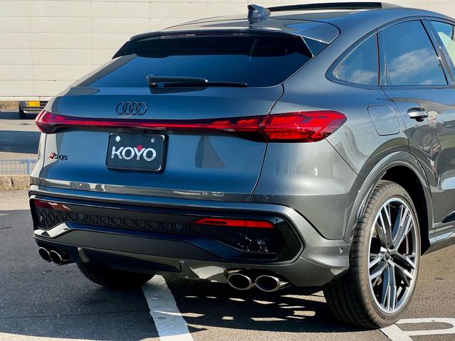 SQ5スポーツバック ベースグレード ライティング&ブラックスタイリング&ラグジュアリーパッケージ MMIexperiencepro パノラマサンルーフ AudiSport21インチAW レッドキャリパー 1オーナー 禁煙車 現行型(18枚目)