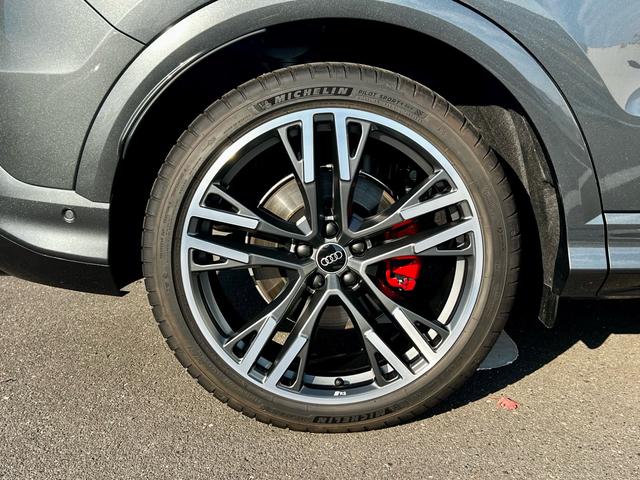 SQ5スポーツバック ベースグレード ライティング&ブラックスタイリング&ラグジュアリーパッケージ MMIexperiencepro パノラマサンルーフ AudiSport21インチAW レッドキャリパー 1オーナー 禁煙車 現行型(26枚目)