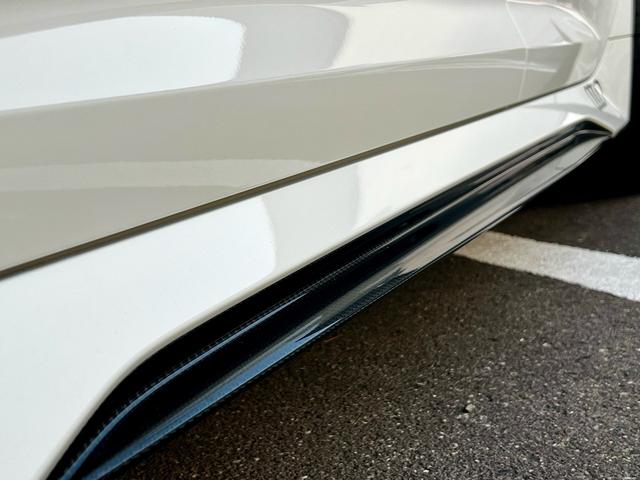 RS6アバント ベースグレード エアサスペンション(5名) アメ鍛22インチAW アクラポビッチマフラー カーボンミラー セラミックブレーキ リミッター305 MOP245 RSスポエキ グロスカーボンRSエクステリア 1オーナー(12枚目)