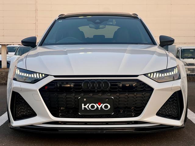 RS6アバント ベースグレード エアサスペンション(5名) アメ鍛22インチAW アクラポビッチマフラー カーボンミラー セラミックブレーキ リミッター305 MOP245 RSスポエキ グロスカーボンRSエクステリア 1オーナー(13枚目)