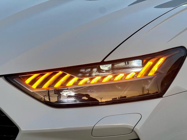 RS6アバント ベースグレード エアサスペンション(5名) アメ鍛22インチAW アクラポビッチマフラー カーボンミラー セラミックブレーキ リミッター305 MOP245 RSスポエキ グロスカーボンRSエクステリア 1オーナー(16枚目)