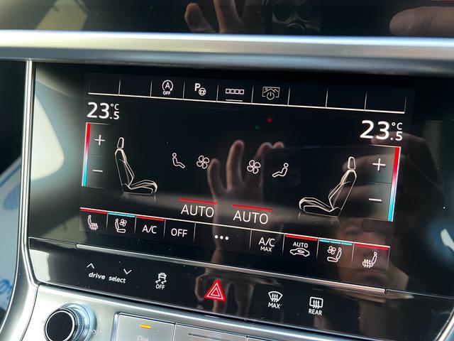 RS6アバント ベースグレード エアサスペンション(5名) アメ鍛22インチAW アクラポビッチマフラー カーボンミラー セラミックブレーキ リミッター305 MOP245 RSスポエキ グロスカーボンRSエクステリア 1オーナー(59枚目)