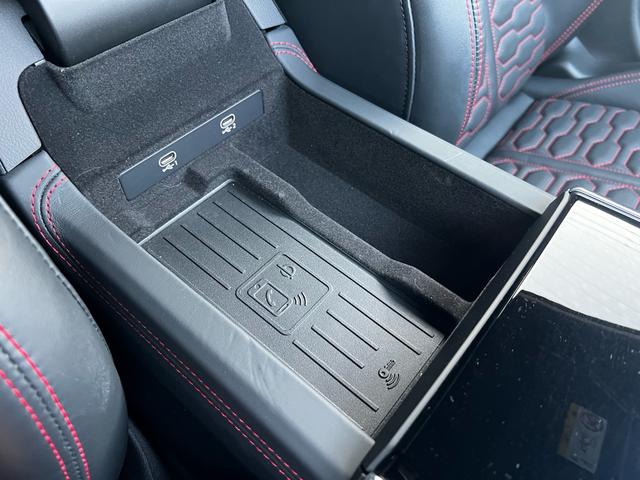 RS6アバント ベースグレード エアサスペンション(5名) アメ鍛22インチAW アクラポビッチマフラー カーボンミラー セラミックブレーキ リミッター305 MOP245 RSスポエキ グロスカーボンRSエクステリア 1オーナー(61枚目)