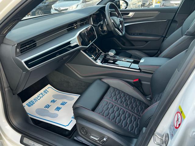 RS6アバント ベースグレード エアサスペンション(5名) アメ鍛22インチAW アクラポビッチマフラー カーボンミラー セラミックブレーキ リミッター305 MOP245 RSスポエキ グロスカーボンRSエクステリア 1オーナー(65枚目)