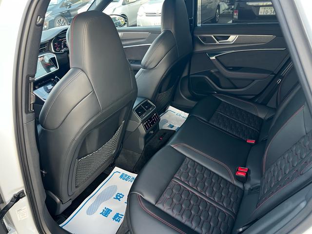 RS6アバント ベースグレード エアサスペンション(5名) アメ鍛22インチAW アクラポビッチマフラー カーボンミラー セラミックブレーキ リミッター305 MOP245 RSスポエキ グロスカーボンRSエクステリア 1オーナー(73枚目)