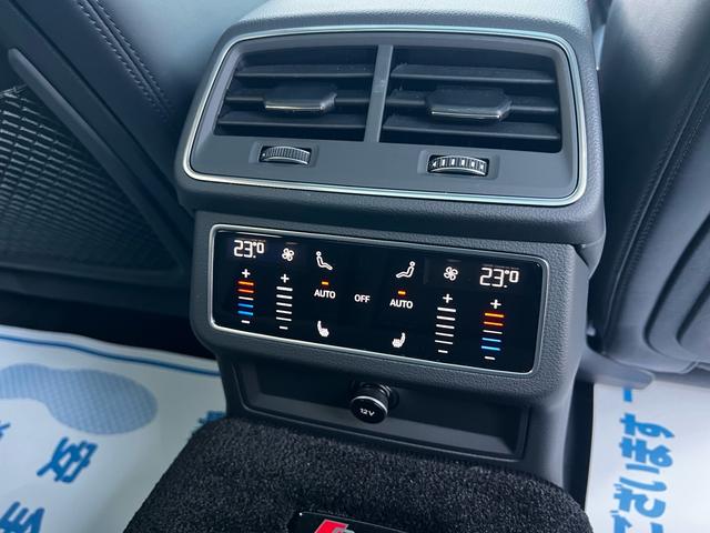 RS6アバント ベースグレード エアサスペンション(5名) アメ鍛22インチAW アクラポビッチマフラー カーボンミラー セラミックブレーキ リミッター305 MOP245 RSスポエキ グロスカーボンRSエクステリア 1オーナー(77枚目)