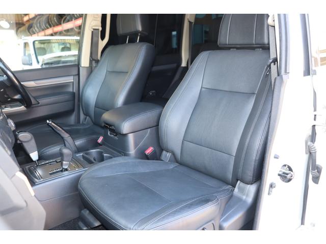 パジェロ ファイナルエディション　７００台限定・ロックフォードサウンド・黒革シート・シートヒーター（7枚目）