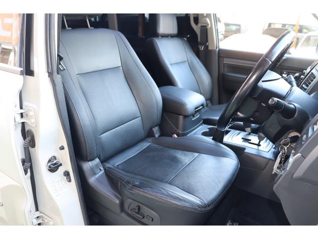 パジェロ ファイナルエディション　７００台限定・ロックフォードサウンド・黒革シート・シートヒーター（9枚目）