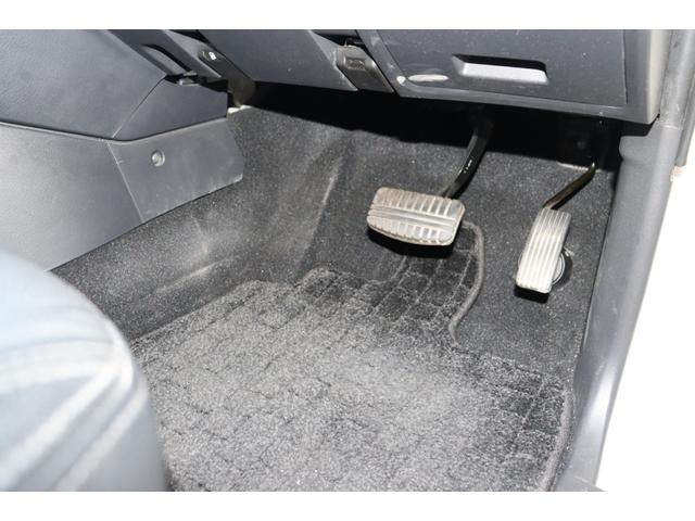 パジェロ ファイナルエディション　７００台限定・ロックフォードサウンド・黒革シート・シートヒーター（11枚目）