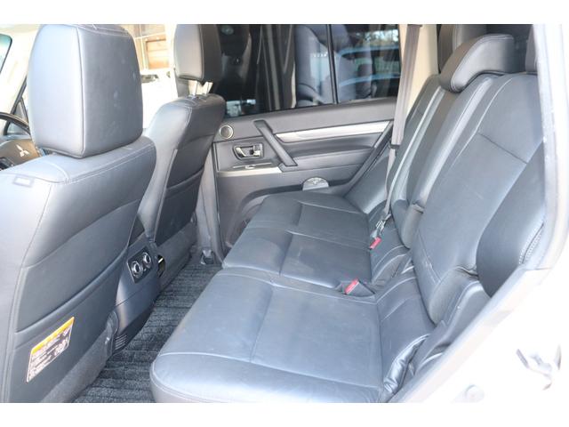 パジェロ ファイナルエディション　７００台限定・ロックフォードサウンド・黒革シート・シートヒーター（13枚目）