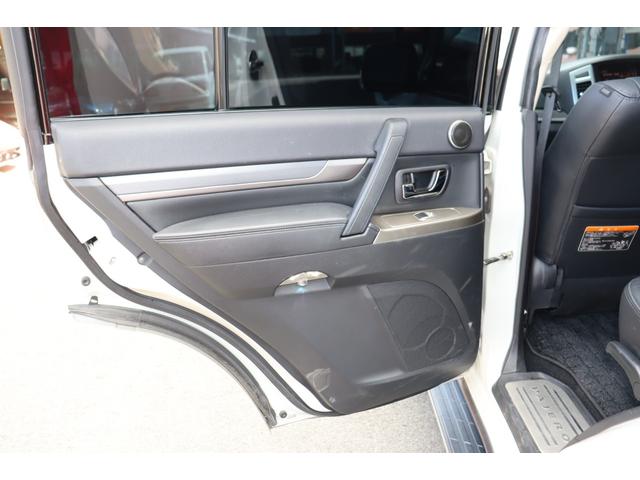 パジェロ ファイナルエディション　７００台限定・ロックフォードサウンド・黒革シート・シートヒーター（26枚目）