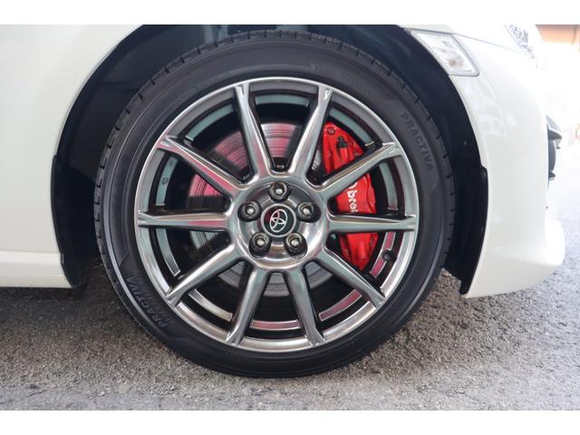 ８６ ＧＴリミテッド　ハイパフォーマンスパッケージ　ブレンボーブレーキ・ＳＤナビ・フルセグＴＶ・ＤＶＤ再生・ブルーツゥース・ＬＥＤヘットライト（17枚目）