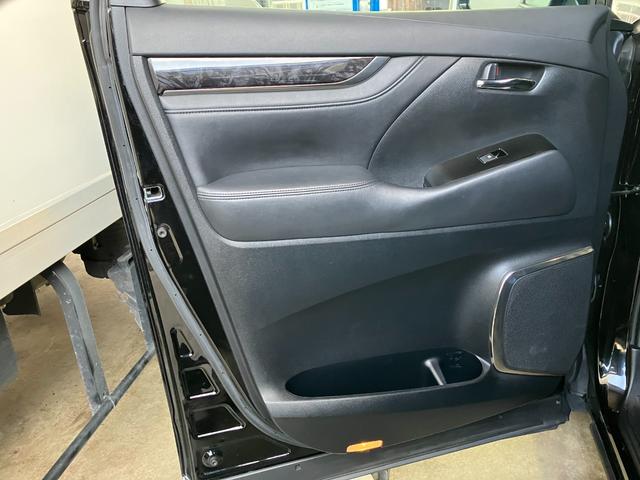 アルファード ２．５Ｓ　Ｃパッケージ　モデリスタフルエアロ　１２．１ｉｎリアモニター　ＥＴＣ　ＬＥＤライト　ナビ　バックモニター　Ｂｌｕｅｔｏｏｔｈ　スマートキー　電動リアゲート　シートヒーター　両側パワースライドドア　７人乗り（18枚目）