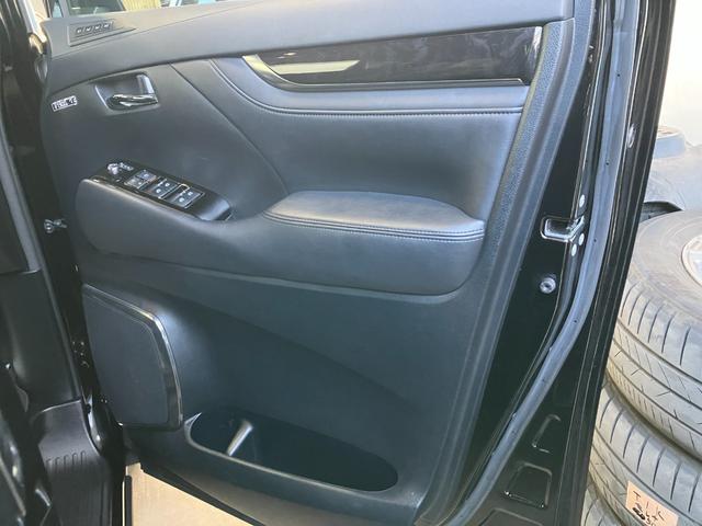 アルファード ２．５Ｓ　Ｃパッケージ　モデリスタフルエアロ　１２．１ｉｎリアモニター　ＥＴＣ　ＬＥＤライト　ナビ　バックモニター　Ｂｌｕｅｔｏｏｔｈ　スマートキー　電動リアゲート　シートヒーター　両側パワースライドドア　７人乗り（33枚目）