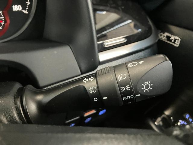 アルファード ２．５Ｓ　Ｃパッケージ　モデリスタフルエアロ　１２．１ｉｎリアモニター　ＥＴＣ　ＬＥＤライト　ナビ　バックモニター　Ｂｌｕｅｔｏｏｔｈ　スマートキー　電動リアゲート　シートヒーター　両側パワースライドドア　７人乗り（40枚目）