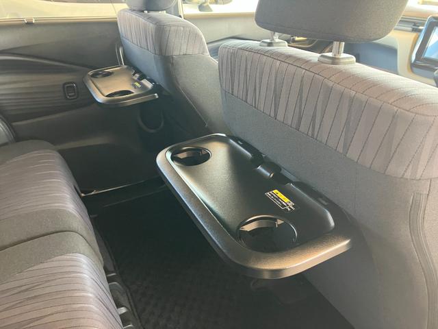 ソリオ ハイブリッドＭＸ　スズキセーフティサポート　８インチナビ　ＴＶ　パワースライドドア　スマートキー　シートヒーター　Ｂｌｕｅｔｏｏｔｈ　衝突被害軽減システム　アイドリングストップ　ＥＴＣ　プッシュスタート　スマートキー（22枚目）