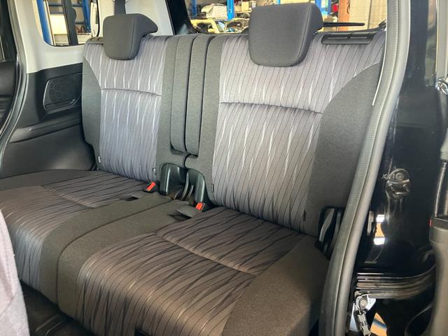 ソリオ ハイブリッドＭＸ　スズキセーフティサポート　８インチナビ　ＴＶ　パワースライドドア　スマートキー　シートヒーター　Ｂｌｕｅｔｏｏｔｈ　衝突被害軽減システム　アイドリングストップ　ＥＴＣ　プッシュスタート　スマートキー（23枚目）