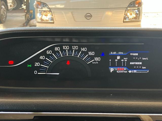 ソリオ ハイブリッドＭＸ　スズキセーフティサポート　８インチナビ　ＴＶ　パワースライドドア　スマートキー　シートヒーター　Ｂｌｕｅｔｏｏｔｈ　衝突被害軽減システム　アイドリングストップ　ＥＴＣ　プッシュスタート　スマートキー（34枚目）