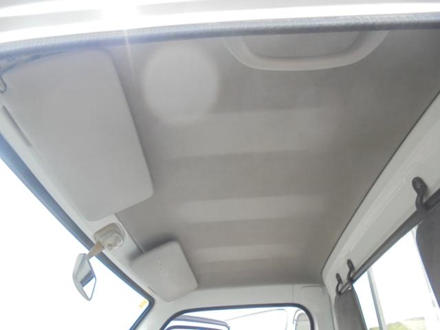 キャリイトラック 　エアコン　パワステ　オートマ　３方開き（12枚目）