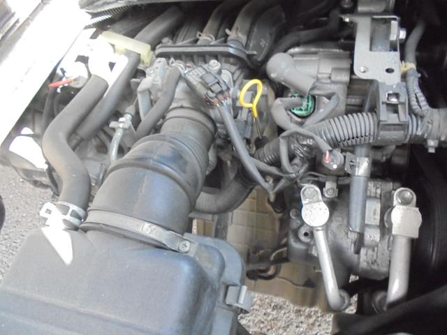 キャリイトラック KCエアコン・パワステ エアコン パワステ オートマ パートタイム4WD 3方開き ETC付 エンジン交換済25,000Km物 プラグ DLI新品 荷台マット(10枚目)