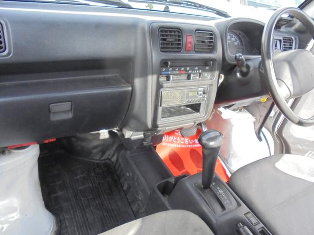 キャリイトラック KCエアコン・パワステ エアコン パワステ オートマ パートタイム4WD 3方開き ETC付 エンジン交換済25,000Km物 プラグ DLI新品 荷台マット(14枚目)