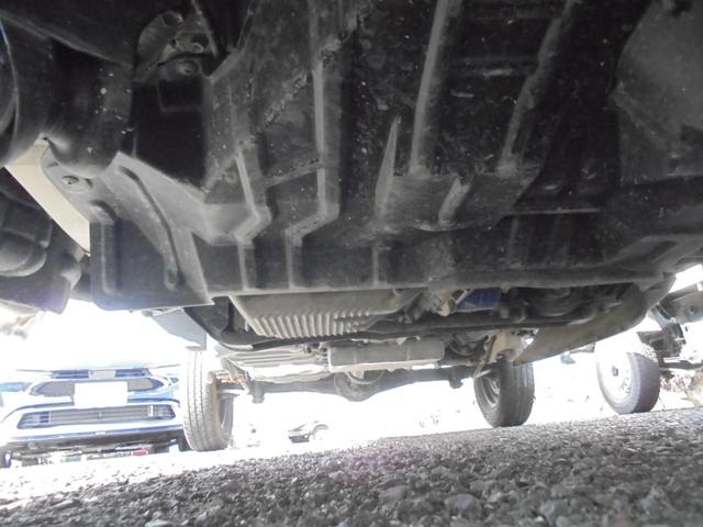 キャリイトラック KCエアコン・パワステ エアコン パワステ オートマ パートタイム4WD 3方開き ETC付 エンジン交換済25,000Km物 プラグ DLI新品 荷台マット(19枚目)