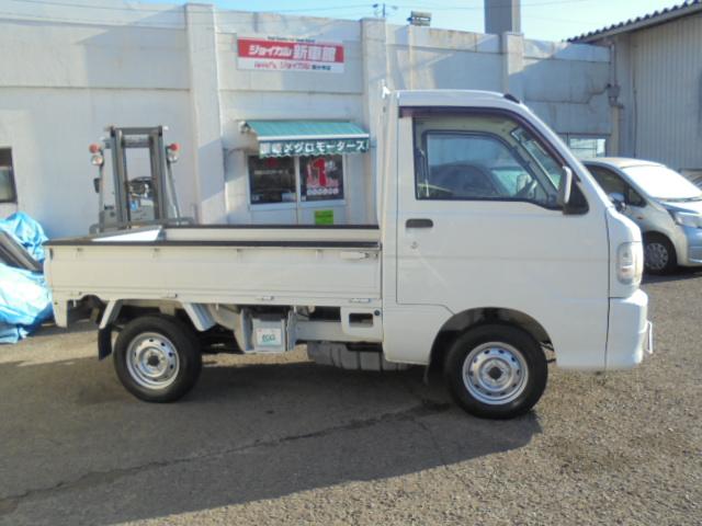 ハイゼットトラック クライマー　４ＷＤ　５速　エアコン付き　３方開き（4枚目）