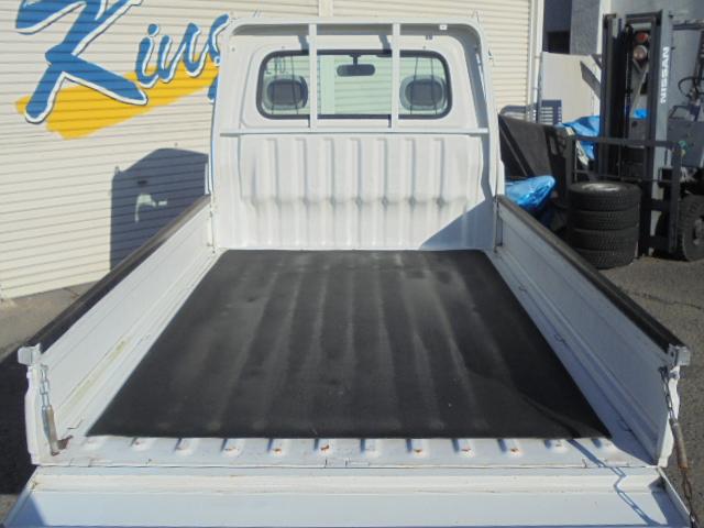 ハイゼットトラック クライマー　４ＷＤ　５速　エアコン付き　３方開き（8枚目）