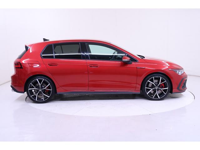 ゴルフＧＴＩ ベースグレード　フォルクスワーゲン認定中古車１年保証付　衝突被害軽減ブレーキ　ＶＷ純正ナビゲーション　リヤビューカメラ　ＥＴＣ　デジタルメーター　シートヒーター（5枚目）