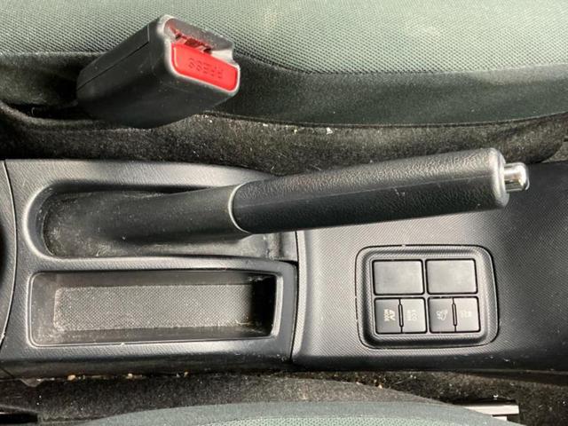 アクア Sスタイルブラック 新品タイヤ/保証書/社外 SDナビ/衝突安全装置/車線逸脱防止支援システム/パーキングアシスト バックガイド/ETC/EBD付ABS/横滑り防止装置/アイドリングストップ/フルセグTV ワンオーナー(29枚目)