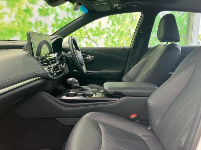 クラウンハイブリッド ＲＳアドバンス　新品タイヤ／サンルーフ／純正エアロ／純正　１１．６インチ　ＳＤナビ／衝突安全装置／シートヒーター／車線逸脱防止支援システム／シート　フルレザー／ヘッドランプ　ＬＥＤ／Ｂｌｕｅｔｏｏｔｈ接続／ＥＴＣ（6枚目）