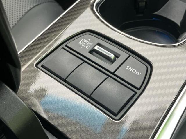 クラウンハイブリッド ＲＳアドバンス　新品タイヤ／サンルーフ／純正エアロ／純正　１１．６インチ　ＳＤナビ／衝突安全装置／シートヒーター／車線逸脱防止支援システム／シート　フルレザー／ヘッドランプ　ＬＥＤ／Ｂｌｕｅｔｏｏｔｈ接続／ＥＴＣ（32枚目）